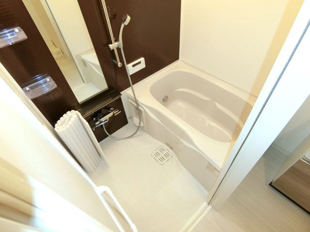 バス・シャワールーム　浴室乾燥機付きです