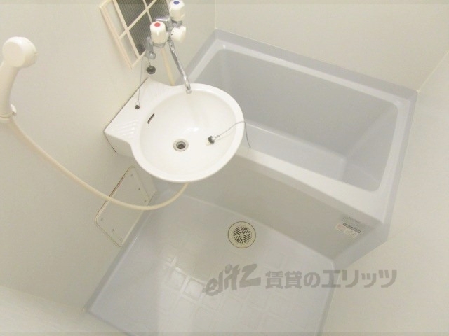 バス・シャワールーム　バス