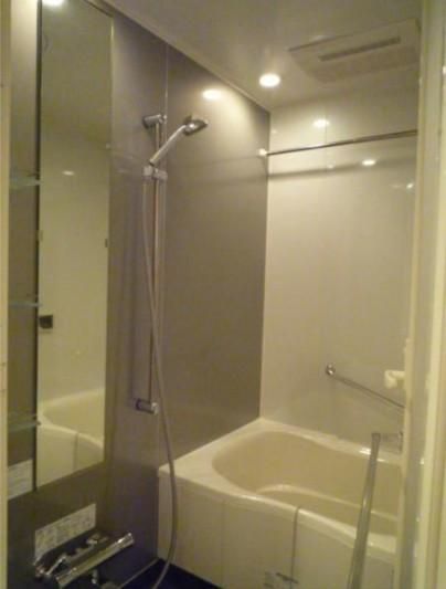 バス・シャワールーム　☆ゆっくりくつろげるお風呂☆