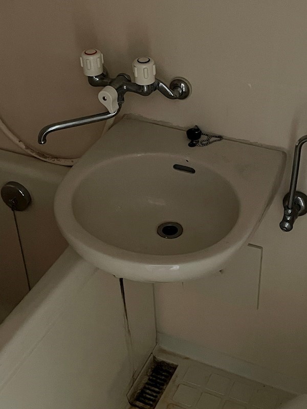 洗面設備　※同タイプの他のお部屋です