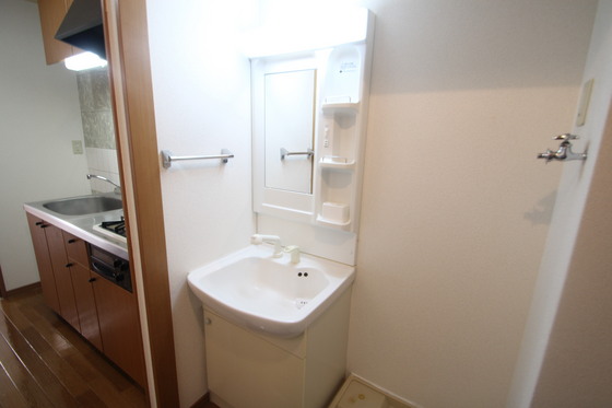 洗面設備　※別部屋の写真です