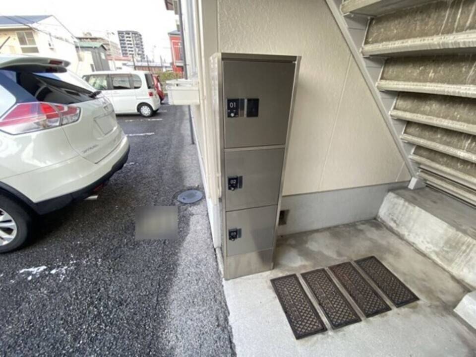 エントランス　宅配ボックス