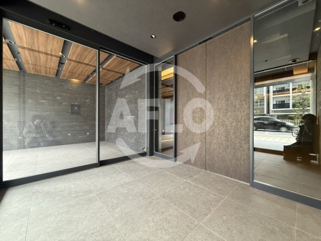 エントランス　Alivis九条　エントランス