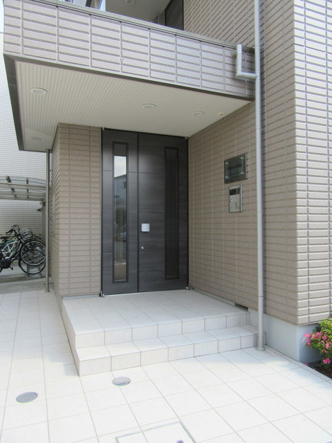 エントランス　★オートロック付き★