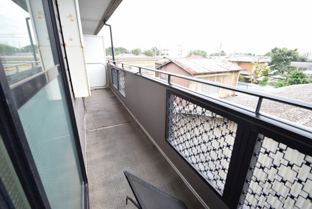 バルコニー　長いバルコニーです。