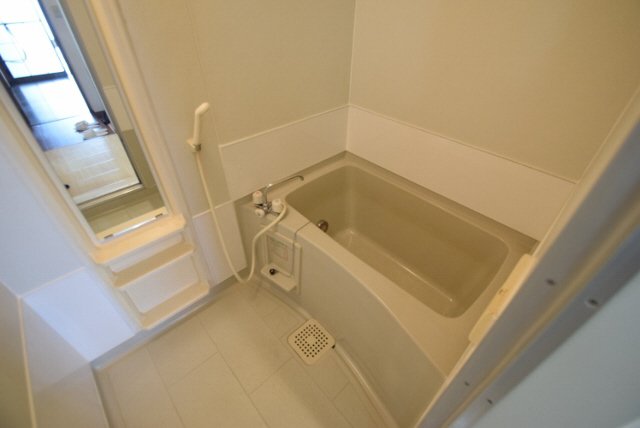 バス・シャワールーム　追い炊き機能つき