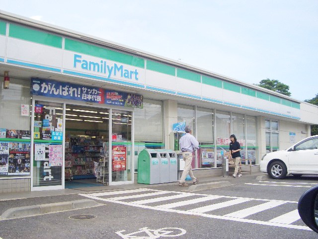 コンビニ　ファミリマート船橋藤原店（コンビニ）まで424m