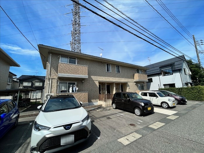 建物外観　2009年築、大和ハウス施工！