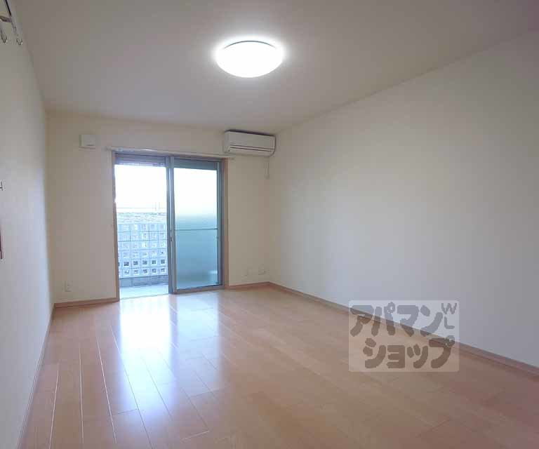 居室・リビング　東向き角部屋。