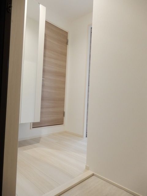 玄関　※別タイプ参考
