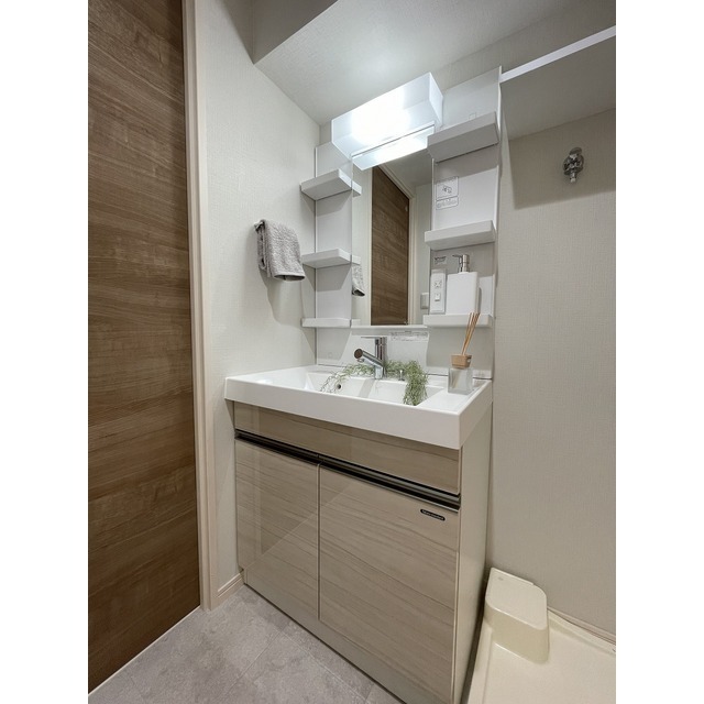 洗面設備　【家具／調度品に関しては配置例を示し