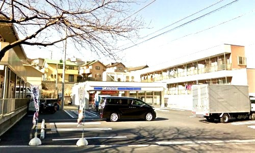 コンビニ　ローソン 横須賀鷹取店（コンビニ）まで440m