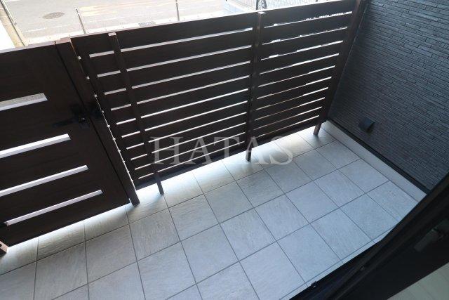 バルコニー　同物件別部屋です