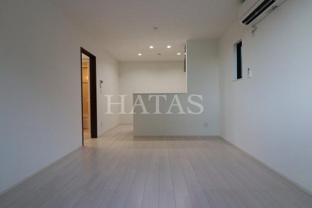 居室・リビング　同物件別部屋です