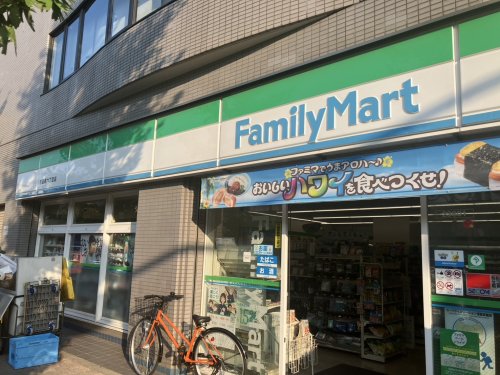 コンビニ　ファミリーマート 下目黒六丁目店（コンビニ）まで140m