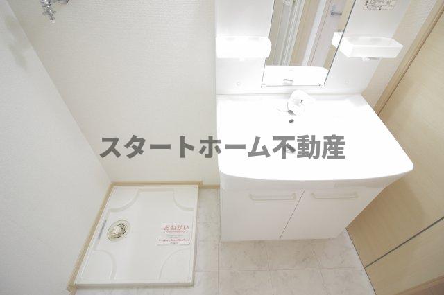 洗面設備　スペースが確保できる洗面所です