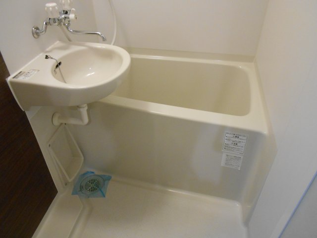 バス・シャワールーム　嬉しいバス・トイレ別