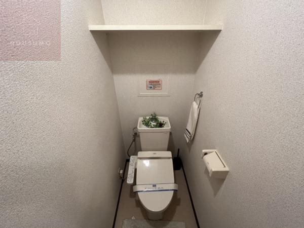 トイレ　落ち着いたトイレです