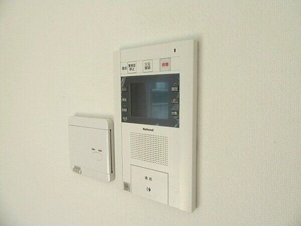 セキュリティ　防犯面に配慮したＴＶモニターホン付きです！