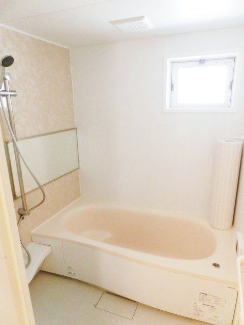 バス・シャワールーム　追い焚き付き浴室　窓アリ♪