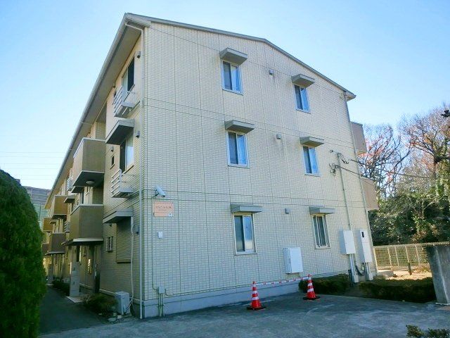 建物外観　２０１１年築　オートロック付アパート