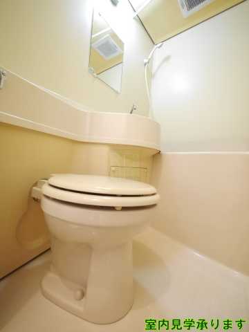 トイレ　カテリーナ新宿御苑駅前