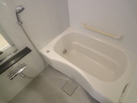 バス・シャワールーム　写真は同タイプ住居です。