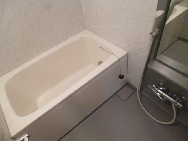 バス・シャワールーム　☆お風呂は追い焚き機能付☆