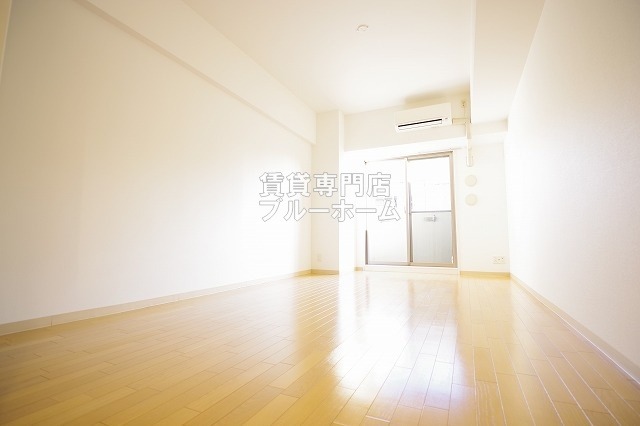 その他部屋・スペース　別角度からの洋室です！