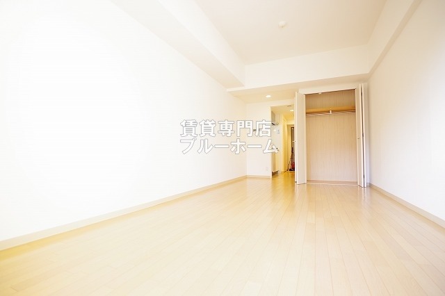 その他　10.4帖あるので家具も十分置けます！