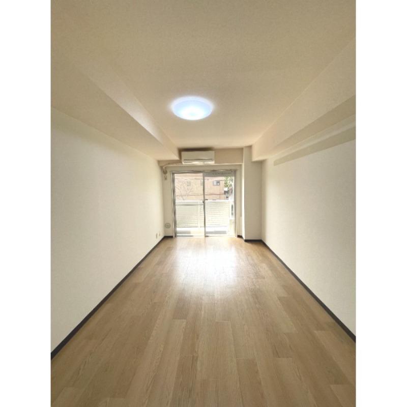 居室・リビング　※同タイプの違うお部屋のお写真です。