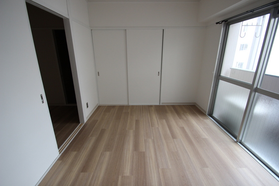 居室・リビング　※別号室の写真です