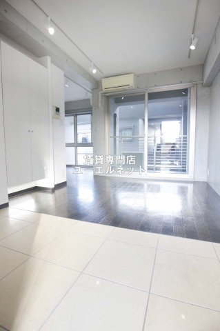 玄関　住まいの顔ともなる玄関