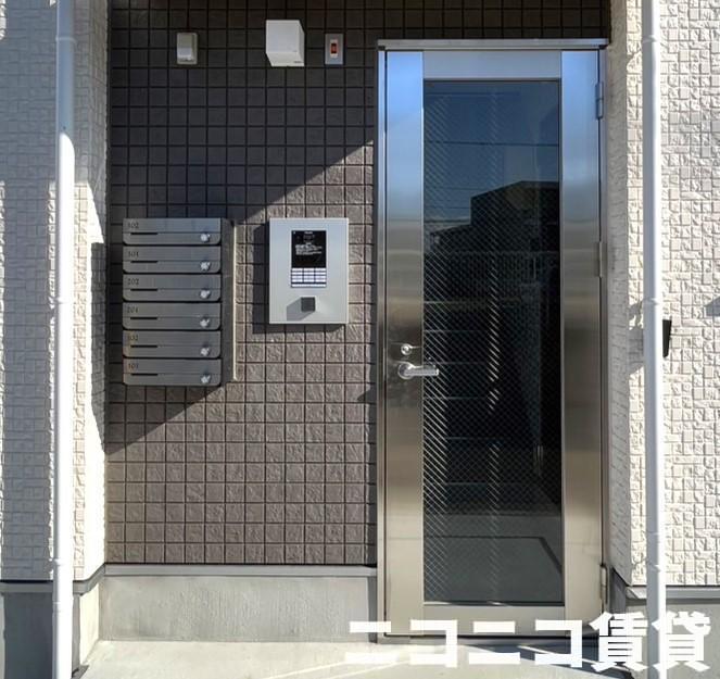 エントランス　モデルルームの為、現状を優先致します。