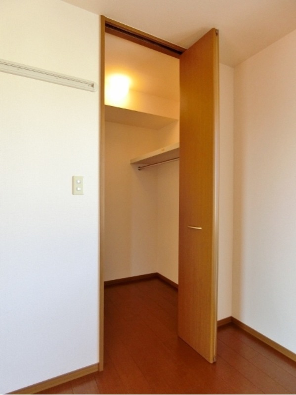 収納　図面と現状に相違がある場合には現状を優先