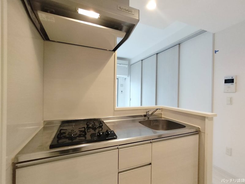 キッチン　写真は同タイプの別室参考写真になります。