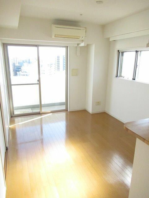 居室・リビング　※別部屋参考写真