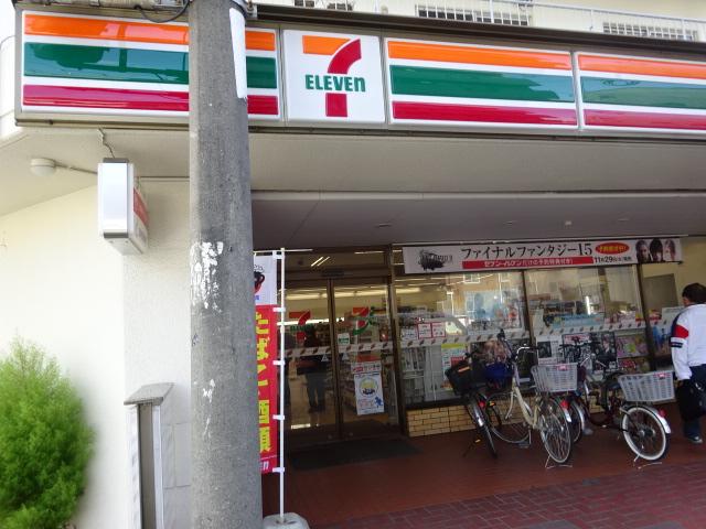 コンビニ　セブンーイレブン 東大阪足代新町店（コンビニ）まで202m