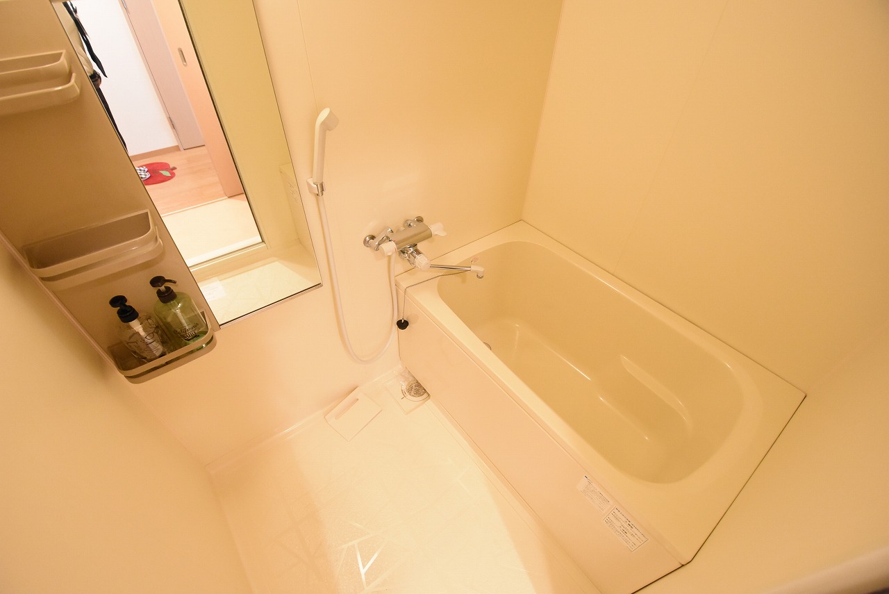 バス・シャワールーム　シンプルで機能的なユニットバスです！