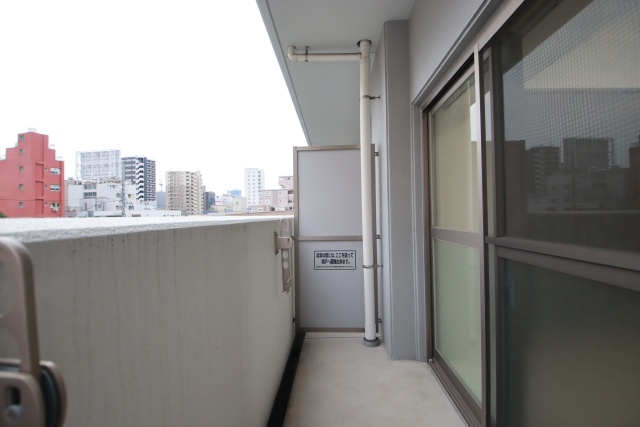 バルコニー　※別室の参考写真の為、現況優先です。