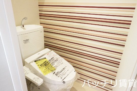 トイレ　同型タイプの写真になります　現状優先