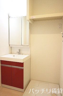 洗面設備　同型タイプの写真になります　現状優先