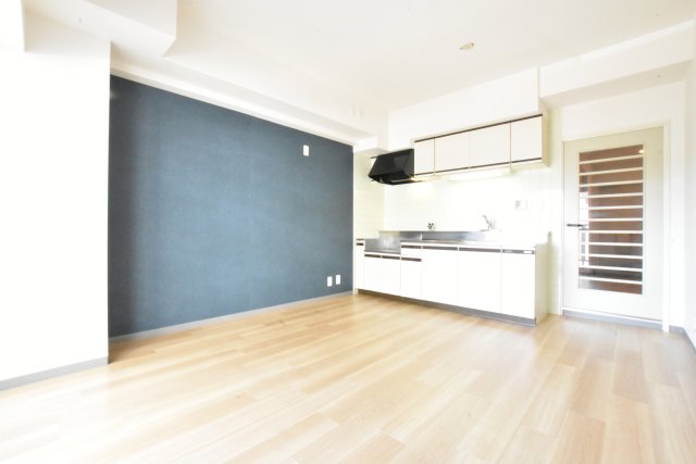 居室・リビング　別号室の画像です。ご参考下さい