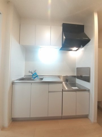 キッチン　コンパクトなキッチンで掃除もラクラク