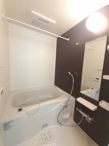 バス・シャワールーム　ゆったり過ごせるお風呂です