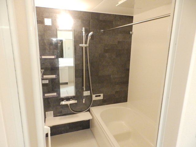 バス・シャワールーム　浴室(換気乾燥機付き)