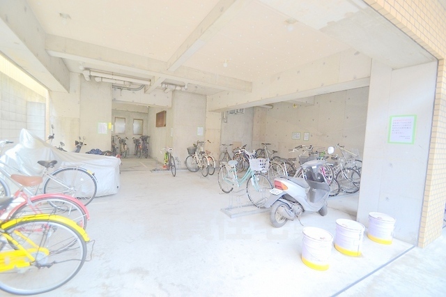 駐車場　駐輪場