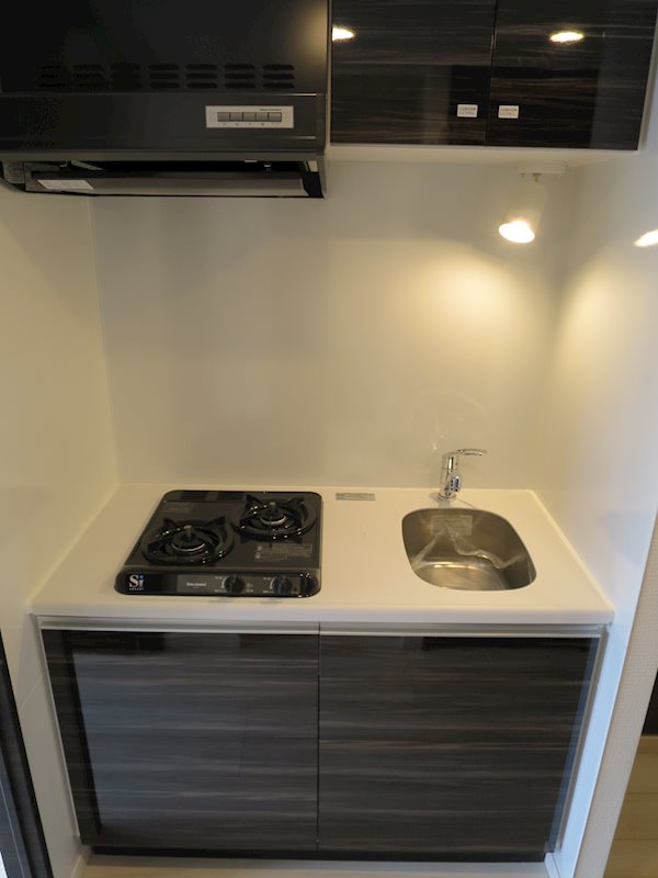 キッチン　コンパクトなキッチンで掃除もラクラク