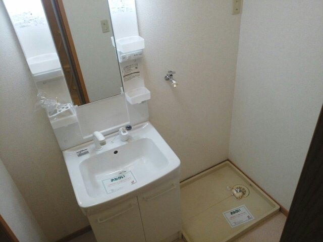 洗面設備　スペースが確保できる洗面所です