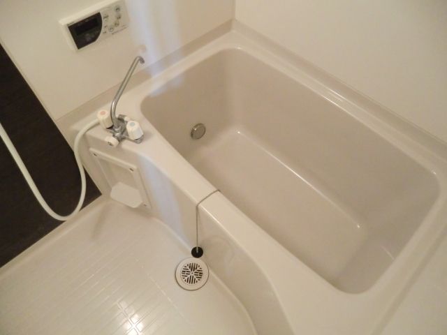 バス・シャワールーム　追焚機付お風呂